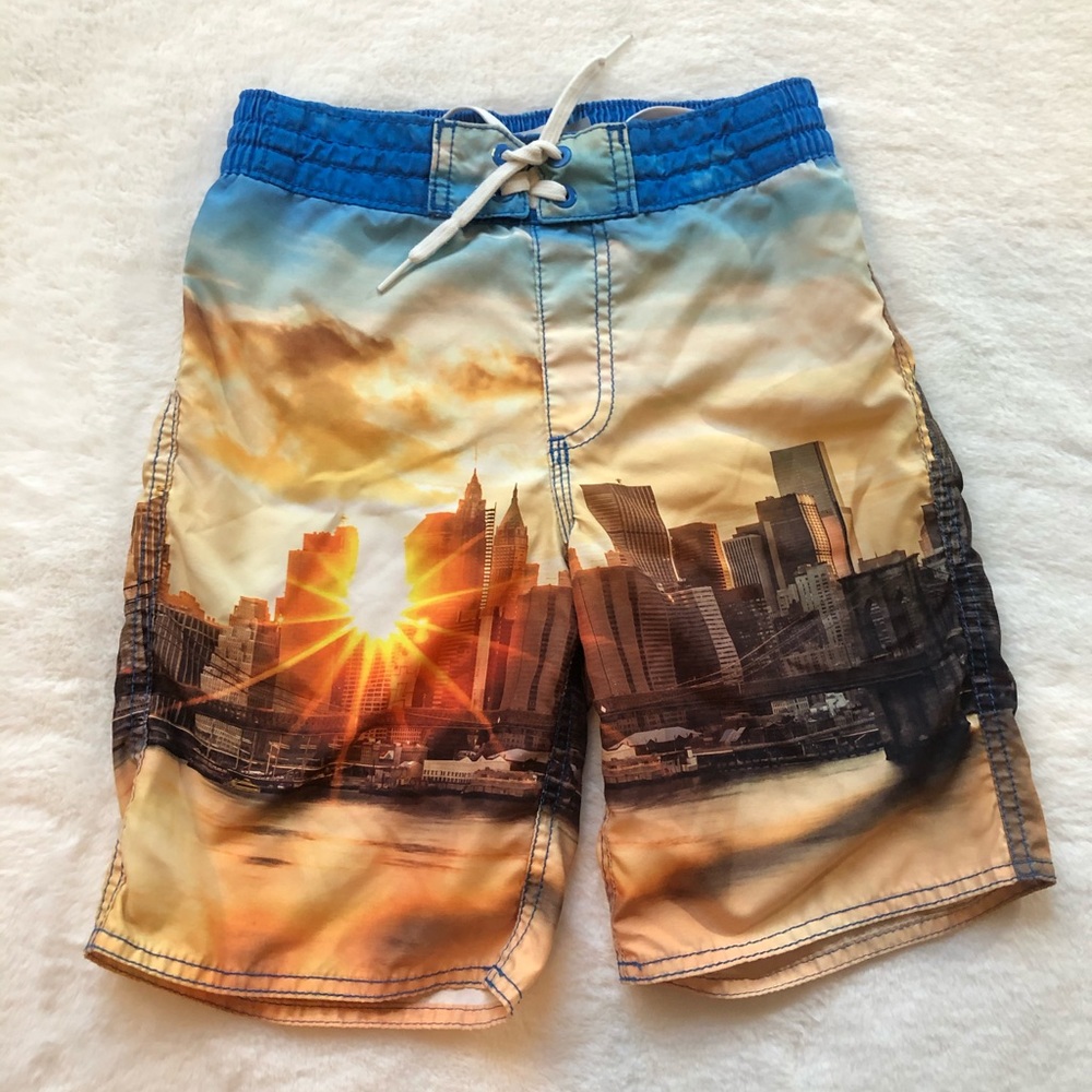Old Navy sunset Size M(8) swim trunks